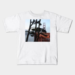 Golden Gate Bridge from the Oceanside Walk. 2011 Kids T-Shirt